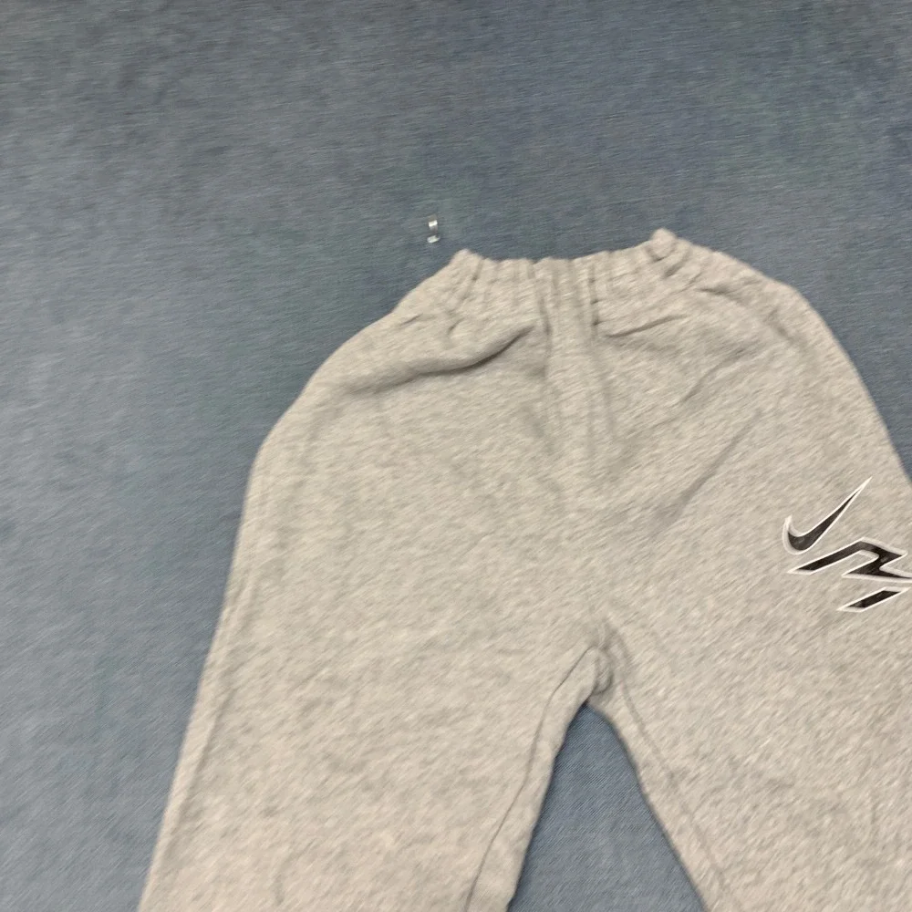 Nike 3BRAND Sweatpants Boys M Heather Gray Fleece Lined Drawstring Tapered Leg